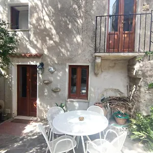 cortile-via-sales-11.sicilyhotelsitaly.net/